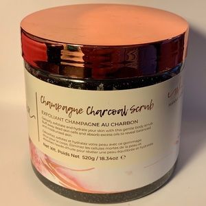 Manna Kadar Champagne Charcoal Body Scrub